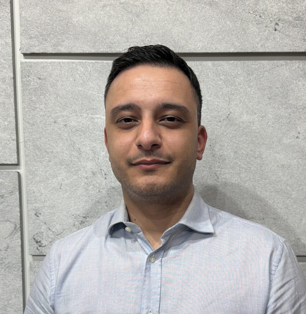 Πορτρέτο του Αναστάσιου Τετώρου, Λογιστή στην AUDVIS